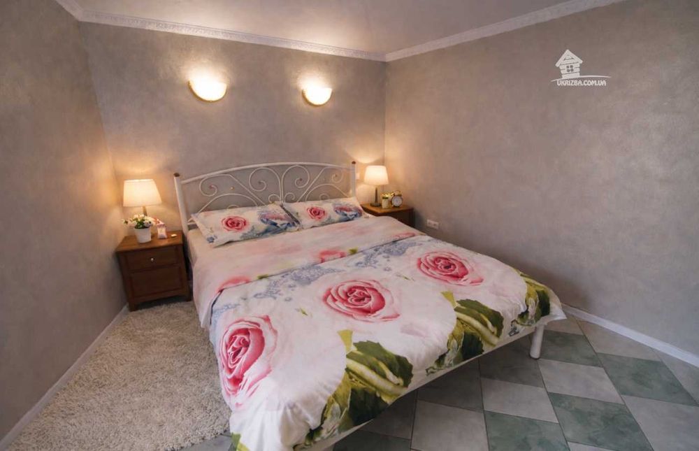 Посуточно. Баня, купель, беседка, бильярд, генератор. До 25 человек.