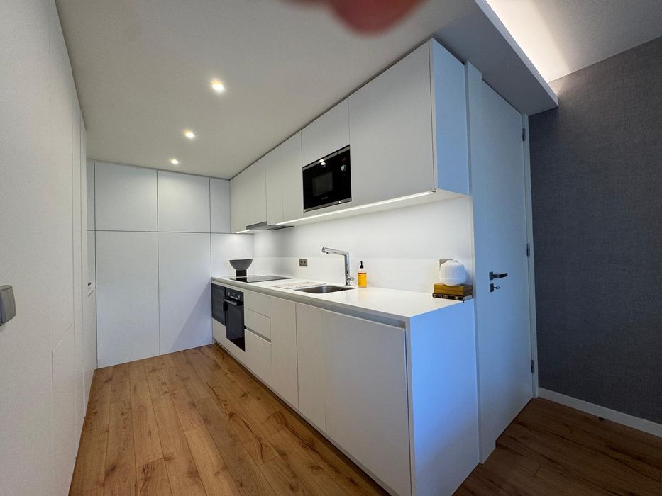 Apartamento T2 à venda na Avenida de Fernão de Magalhães
Bonfim, Porto, Porto