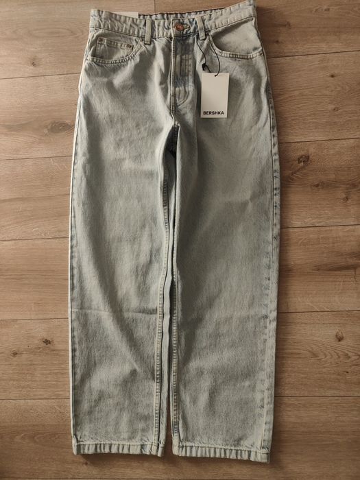 Розпродаж широкі джинси Bershka