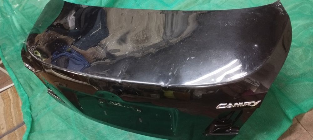 Кришка багажника Camry40