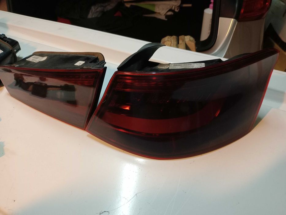 Vendo conjunto de farolins traseiros LED Audi A3