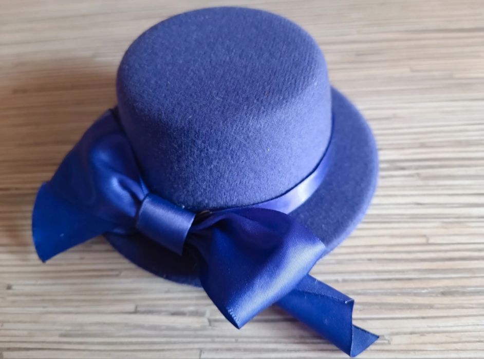 Kapelusz spinka do włosów