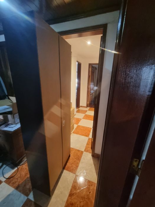 Móvel de prateleiras