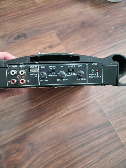 Автоусилитель 2 канальный 600 ватт под востановление