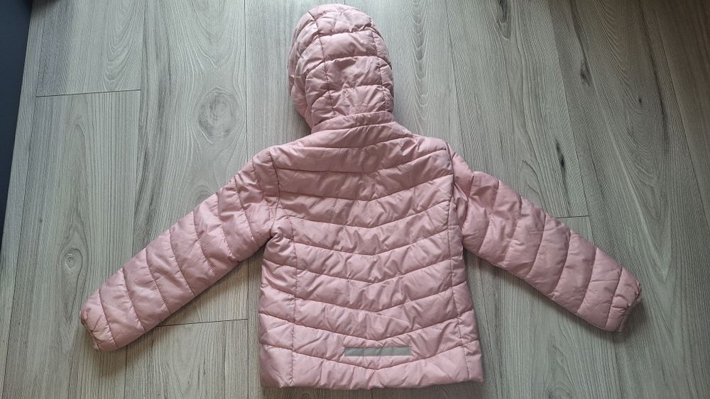 Pikowana kurtka H&M 116 jesienna z kapturem różowa