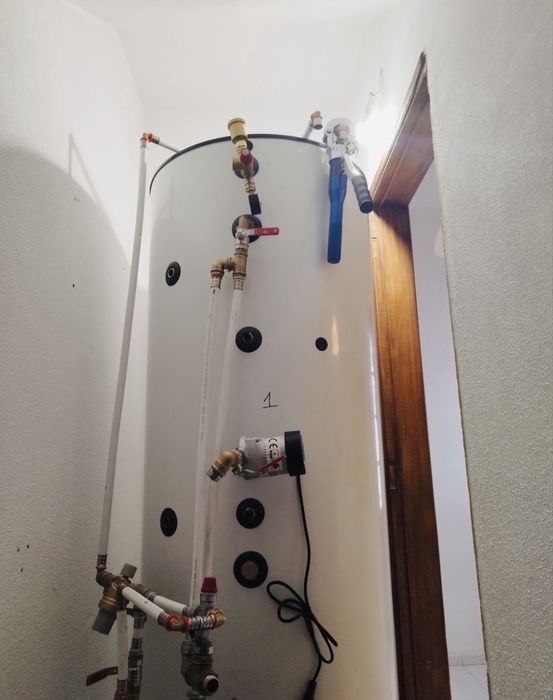 Ele Faz manutenções