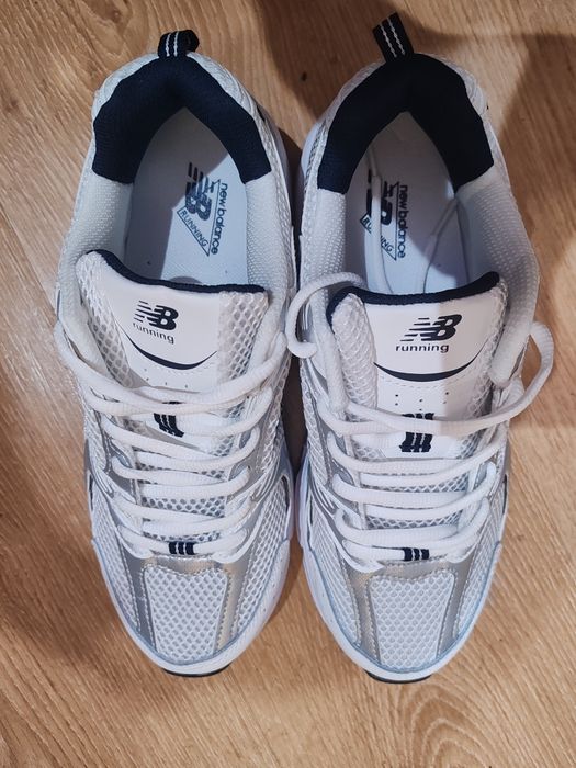 New Balance 530 Branco/Prata. N°41