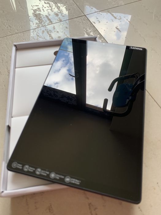 Tablet Lenovo TB-X606X