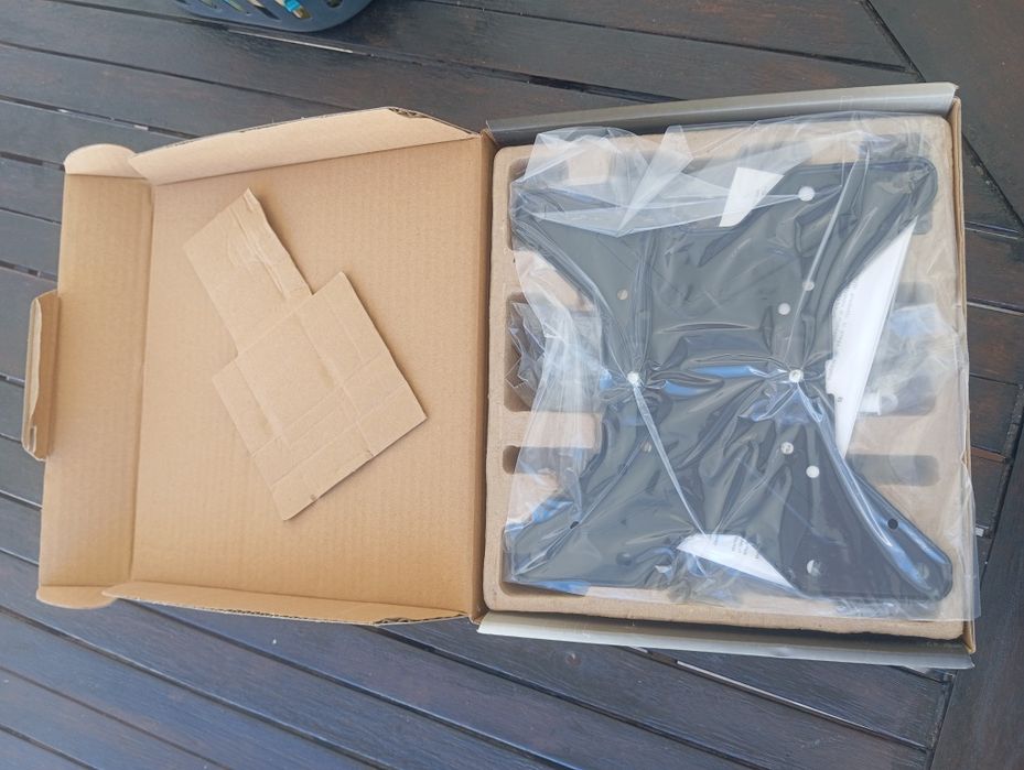 Vendo suporte para TV Mitsai novo(na caixa)