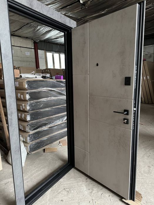 Бостон двері Безкоштовний монтаж Вхідні двері в квартиру з монтажем