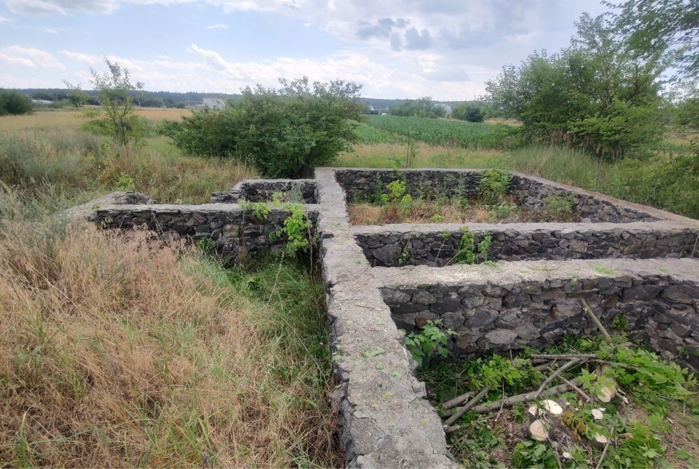 Продаж 25 соток під забудову, є фундамент. Вергуни