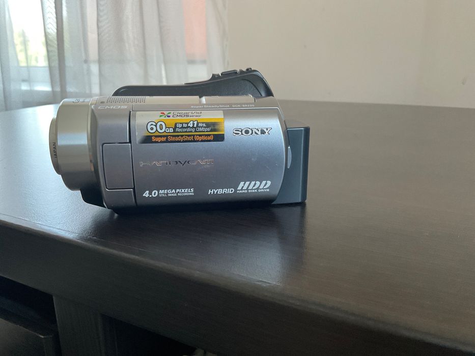 Sony Handycam DCR-SR220E