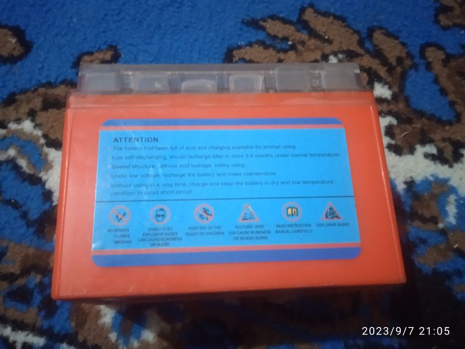 Продам акумулятор на 6 вольт