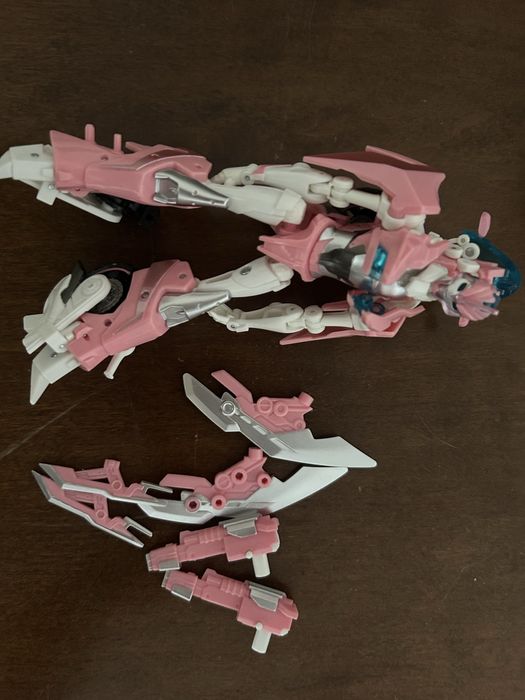 Transformers Arcee figurka