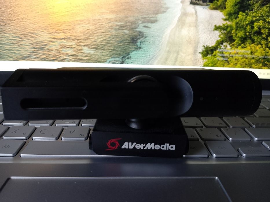 Неймовірно якісна веб-камера AVerMedia PW513 (4K Ultra HD)