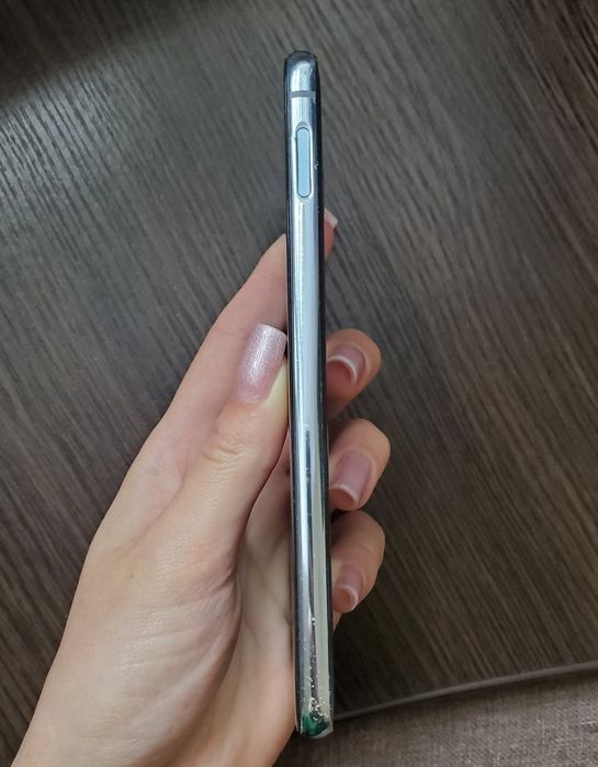 Телефон Samsung s10e