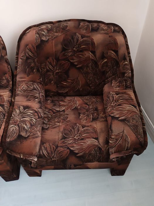 Мякі  крісла меблі