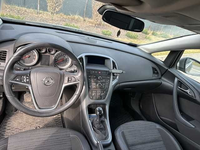 Opel Astra J sedan LPG