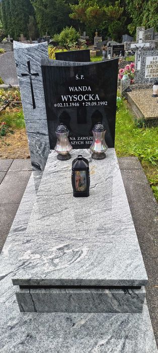 Wolne terminy. Sprzątanie grobów całoroczne.