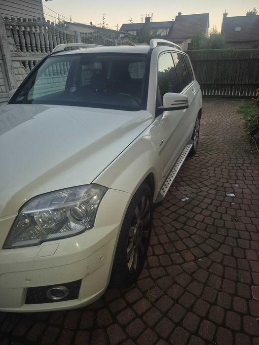 Samochód Mercedes Glk