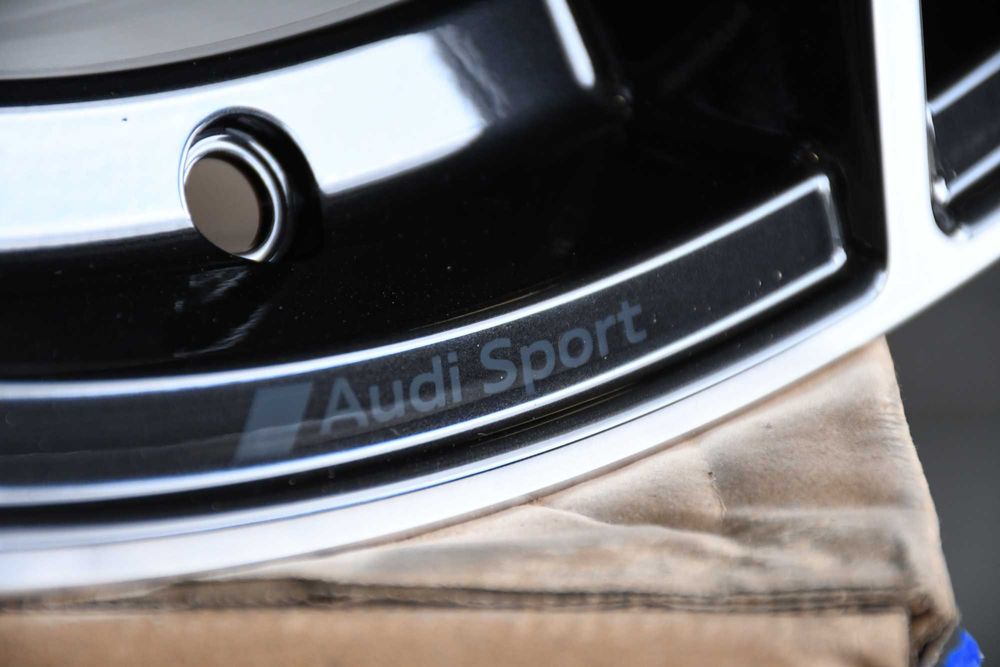 Felgi aluminiowe Oryginał Audi Q7 SQ7 Q8 SQ8 Nowe 10"x 22" 5x112 ET 26
