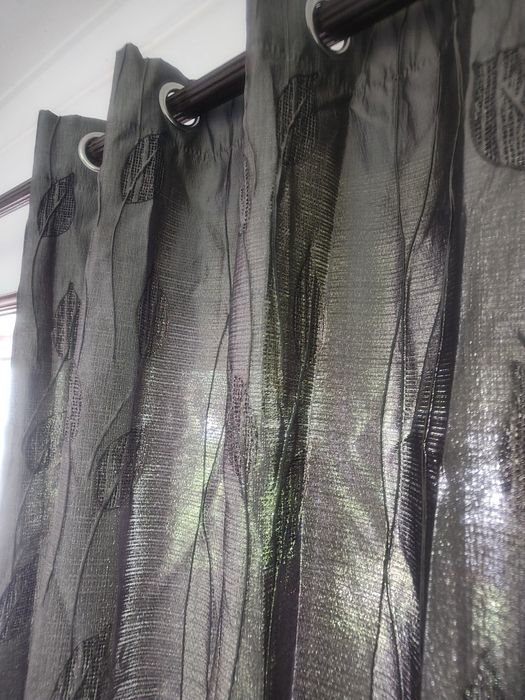 Cortinas prateadas