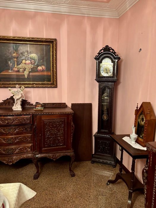 Mobília Antiga em Madeira Maciça – Sala, Quartos e Escritório – Excelente Estado