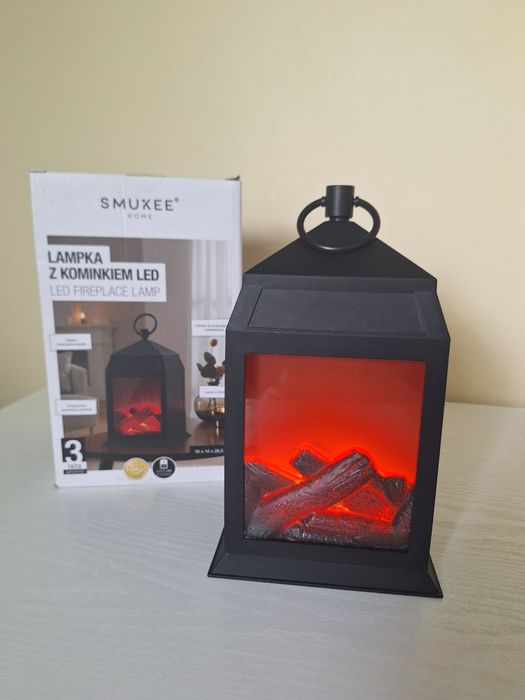 Lampa z kominkiem LED