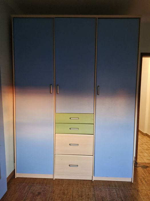 Roupeiro quarto criança