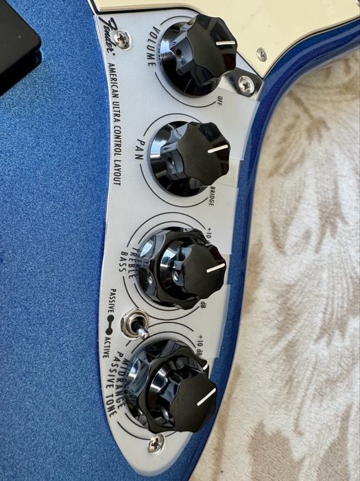 Fender American Ultra Jazz Bass 4 IV USA