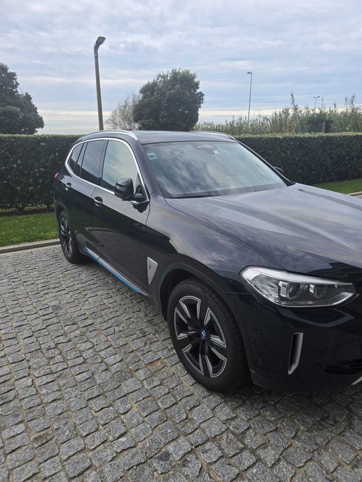 BMW IX3 Azul 2021