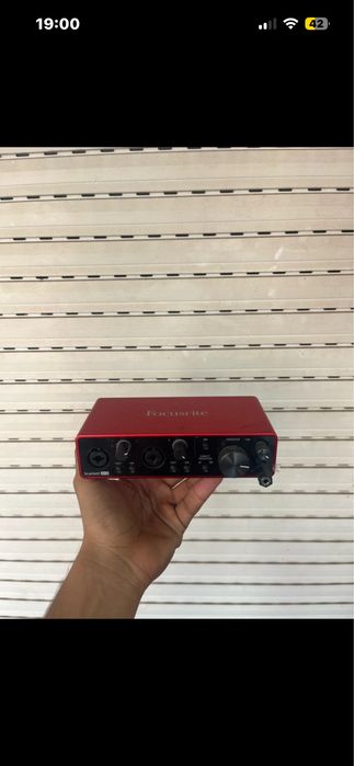 Placa de audio focusrite 3 gen