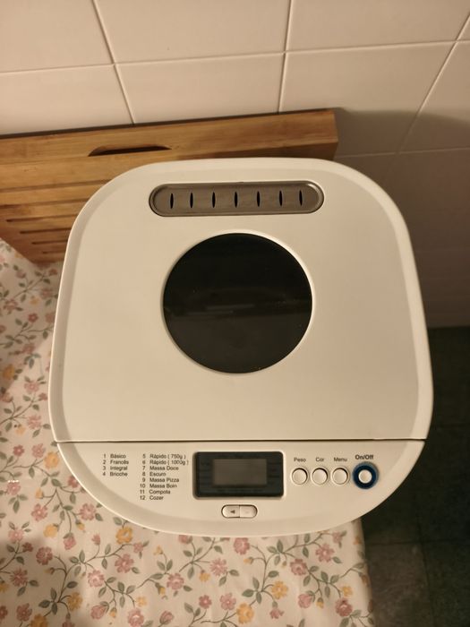 Máquina de fazer pão e bolos, Marca Flama 993FL