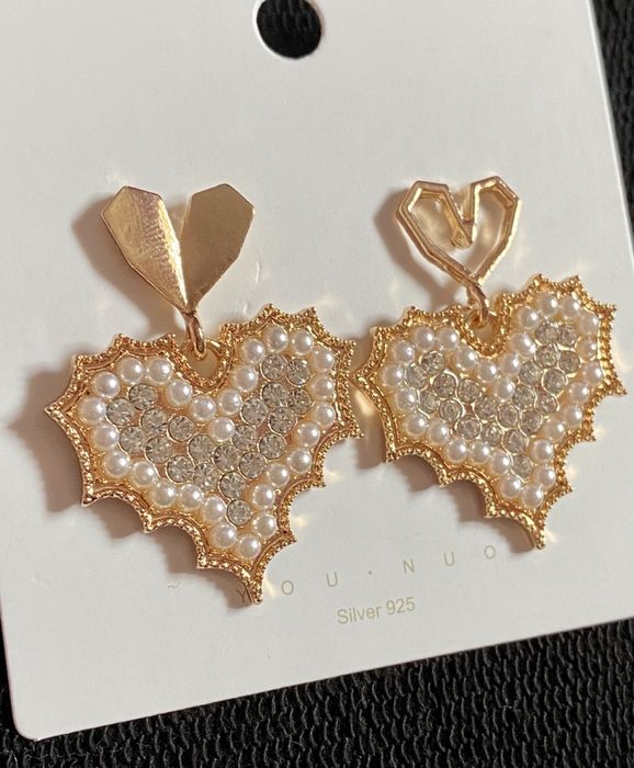 Brincos Dourados Lindos Coracao recto com brilhantes e perolas (novos)