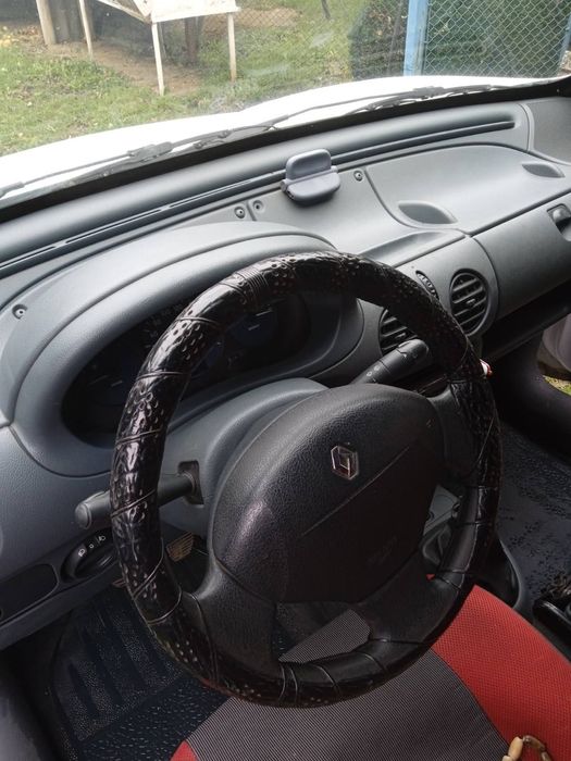 Продам машину                                                   .