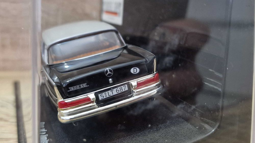 Miniatura Mercedes Benz 300 SE