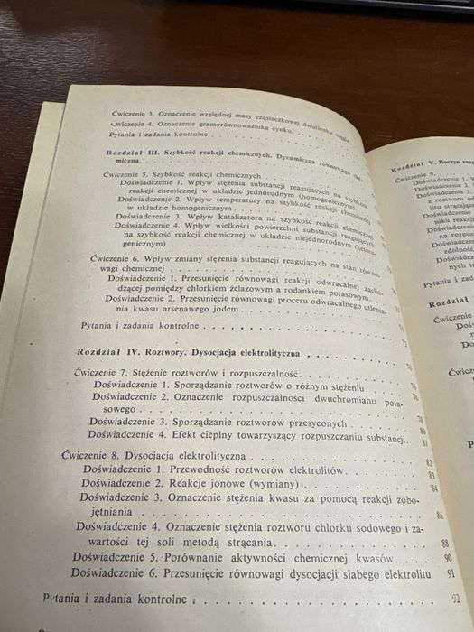 Ćwiczenia laborat. z chemii ogólnej, metody półmikro. Praca zbiorowa.