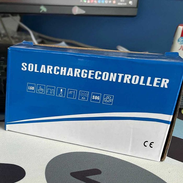 Мощный солнечный контроллер преобразователь с USB-портами 30A 12/24V