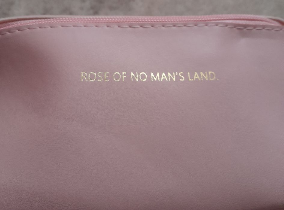 Organizer na kosmetyki.