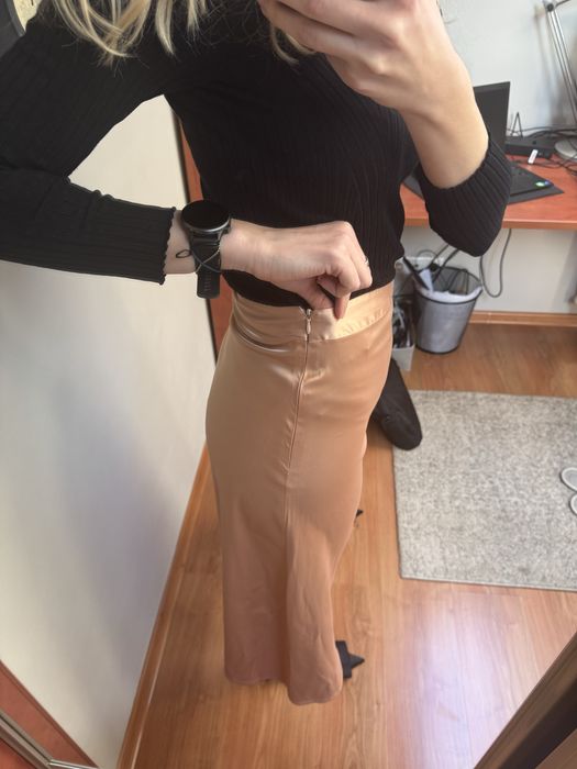 Spódnica satynowa midi