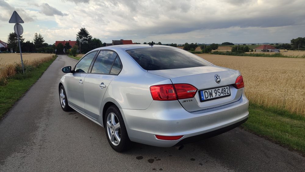 Piękna Srebrna VW Jetta 1.6 TDI 105KM 2013 rok 212tyś km ! ! !