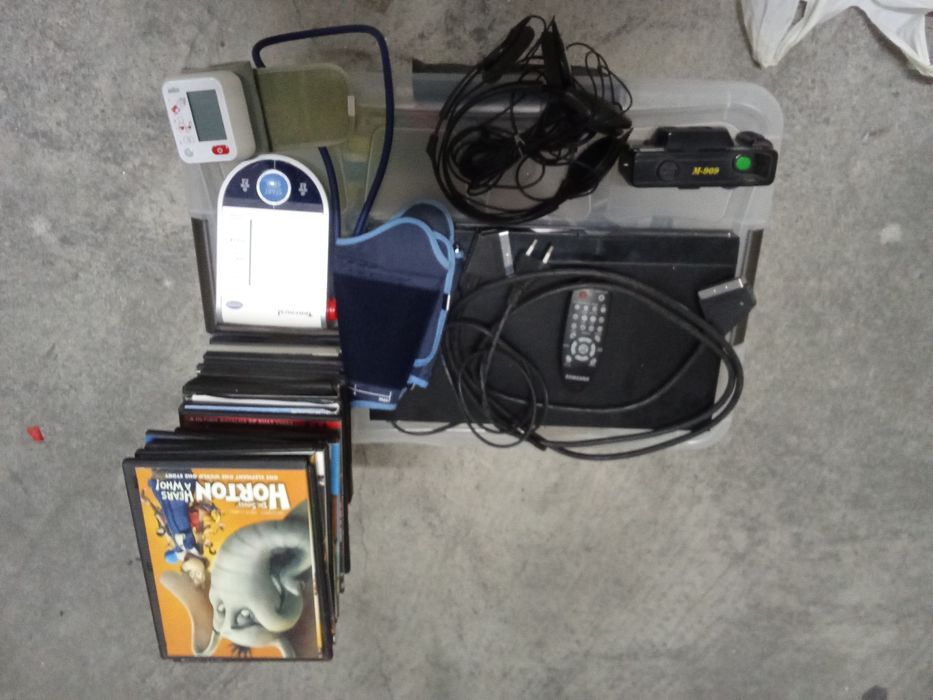 DVD Player Plus...64171712229890122