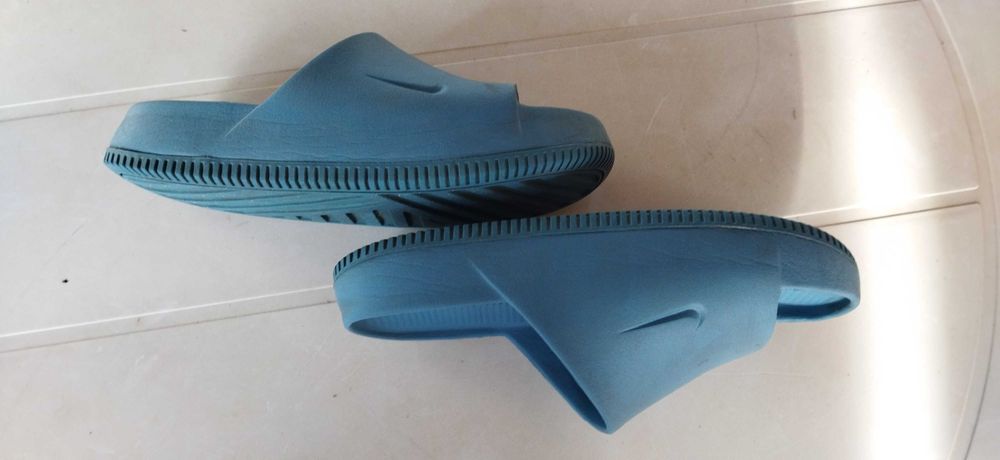 Chinelos Nike Calm Slide azuis
