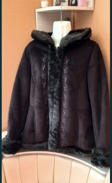 Женская дубленка .хл. Бежевая дубленка куртка  Zara