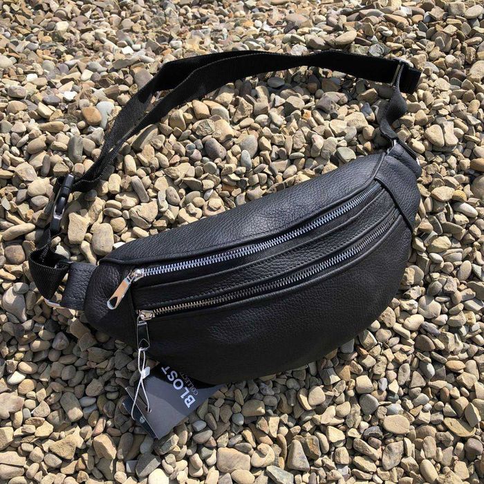 Качественная бананка из натуральной кожи. Цвет: чёрный