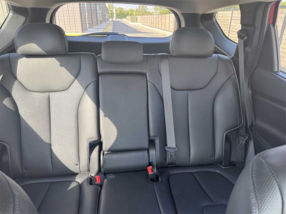 Hyundai Santa Fe Limited      2022