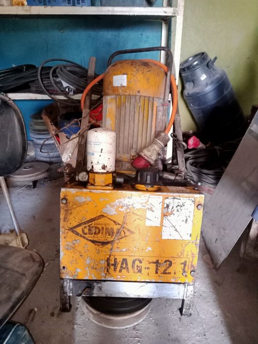 Установка для алмазной резки фирма Цедима