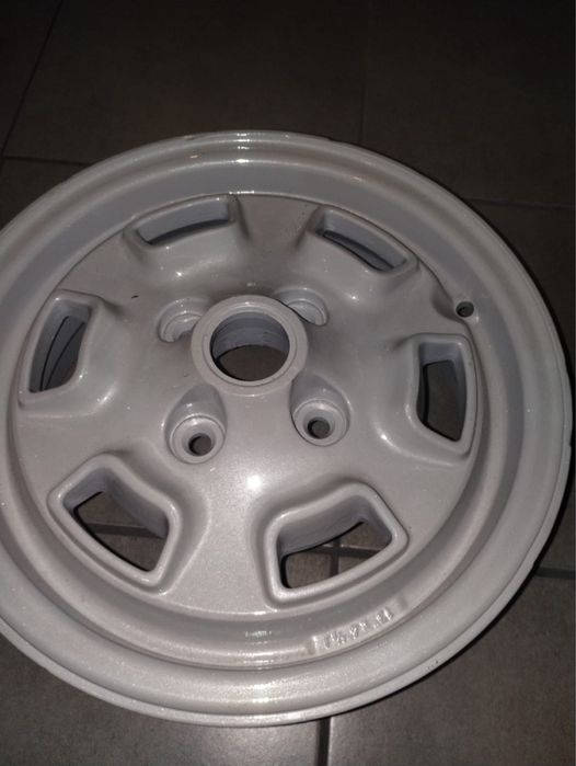 Felgi magnezowe Cromodora CD10 13” Fiat 125 124 Polonez – po renowacji