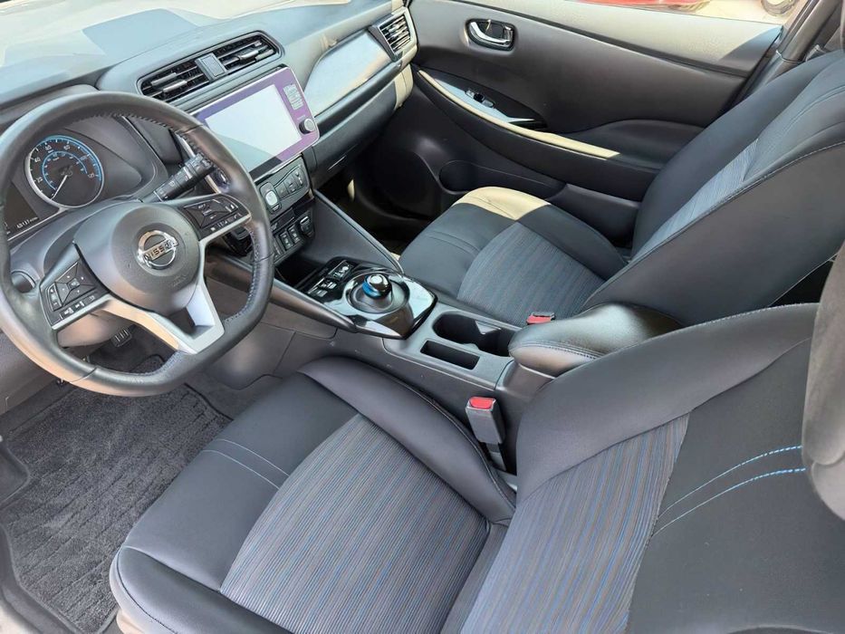 Nissan Leaf      2022
