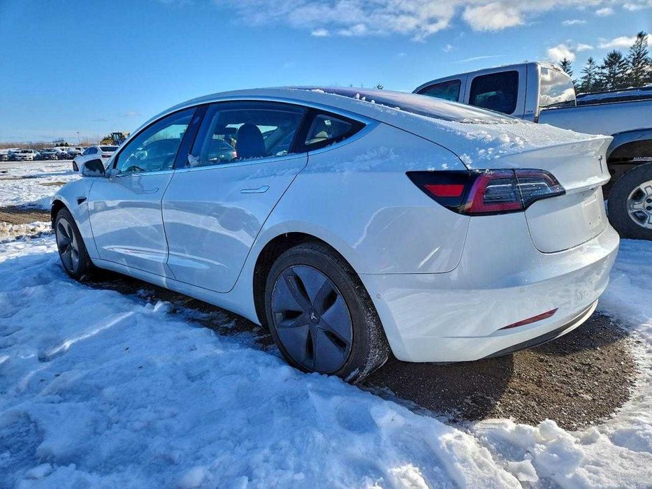 Tesla Model 3 Long Range 2018 в дорозі